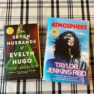 Taylor Jenkins Reid Book Bundle